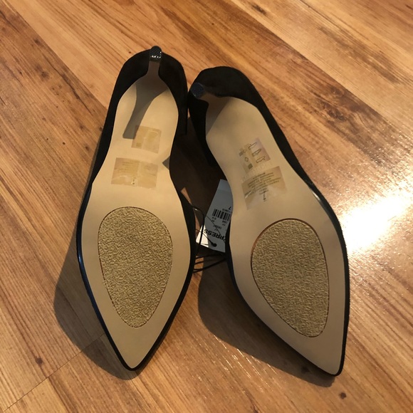 Express Black Pointed Toe D'orsay Pumps - Picture 5 of 6